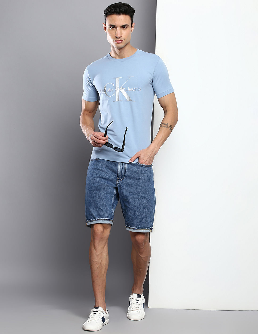 Buy Calvin Klein Jeans Short Sleeve Logo T-Shirt - NNNOW.com