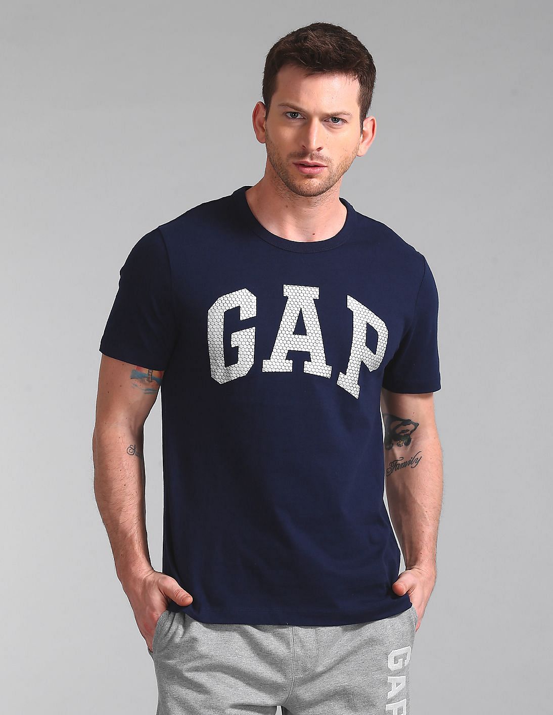 Buy GAP Men Blue Embossed Logo Tee - NNNOW.com