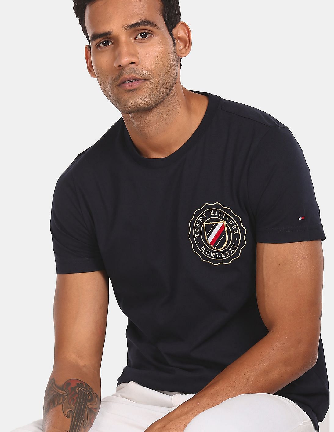 Buy Tommy Hilfiger Men Navy Brand Embroidered Crest T-Shirt - NNNOW.com